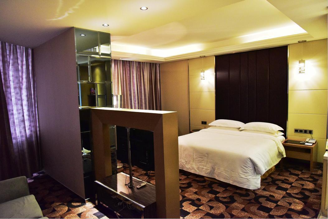 Fuke Jirui Hotel Urumqi Exterior photo