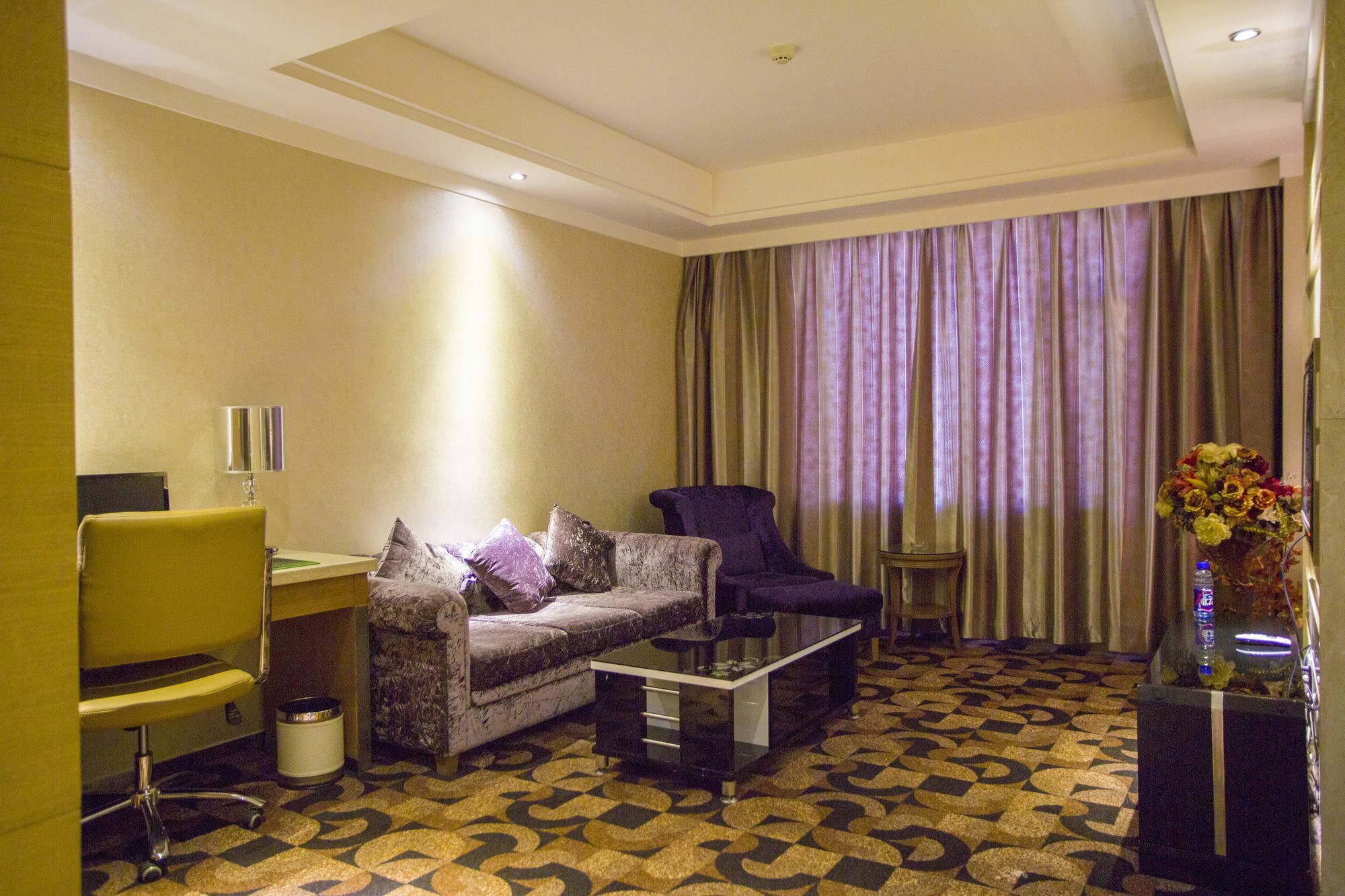 Fuke Jirui Hotel Urumqi Exterior photo
